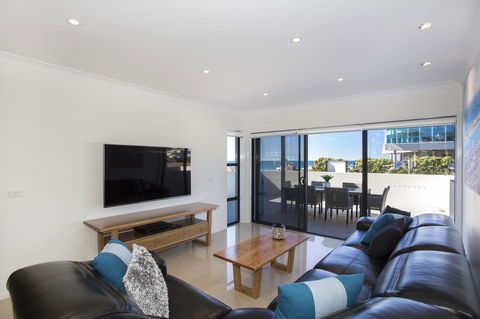 Beachfront 2 - Accommodation Daintree 3