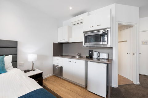 Mantra Quayside Port Macquarie - Accommodation Daintree 2