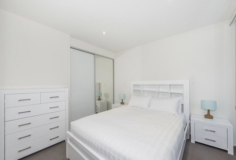 Lakefront 116 Kingston ACT - Accommodation Daintree 6