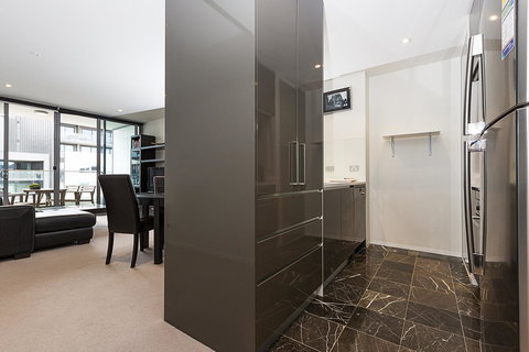 Lakefront 116 Kingston ACT - Accommodation Daintree 12