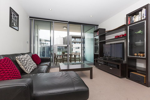 Lakefront 116 Kingston ACT - Accommodation Daintree 14