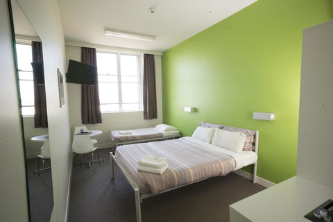 YHA Sydney Harbour - Accommodation Daintree 2