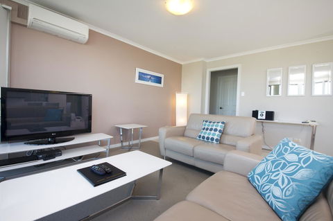 Sails Apartments - Accommodation Daintree 6