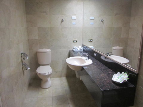 Best Western Plus Goulburn - Accommodation Daintree 14