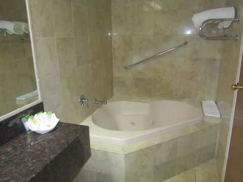 Best Western Plus Goulburn - Accommodation Daintree 29