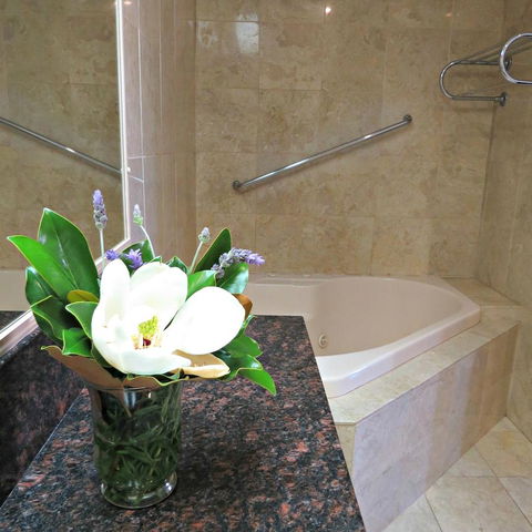 Best Western Plus Goulburn - Accommodation Daintree 18
