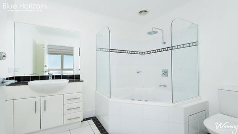 Blue Horizons, Unit 808, 41-45 Shoal Bay Road - Accommodation Daintree 14