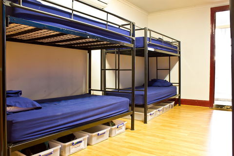 Mad Monkey Kings Cross - Accommodation Daintree 23