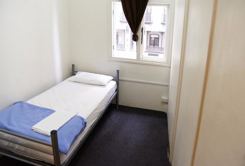 Maze Backpackers - Sydney - Accommodation Daintree 13