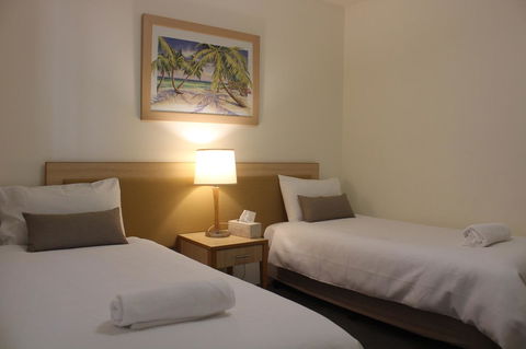 The Boathouse Resort Luxury Apartments - Accommodation Daintree 3