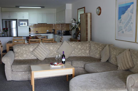 The Boathouse Resort Luxury Apartments - Accommodation Daintree 14