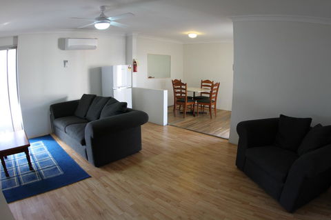 Sleepy Hill Motor Inn - Accommodation Daintree 38