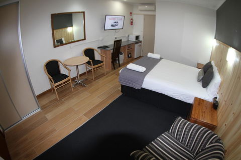 Sleepy Hill Motor Inn - Accommodation Daintree 1