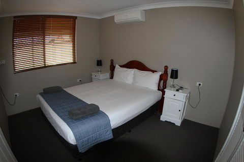 Sleepy Hill Motor Inn - Accommodation Daintree 36