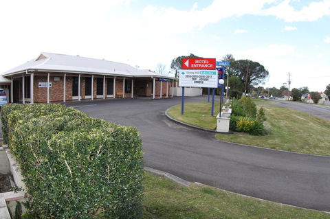 Sleepy Hill Motor Inn - Accommodation Daintree 0