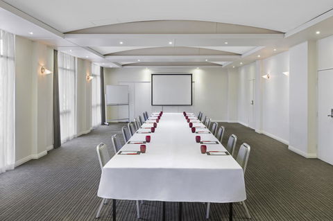 Mercure Newcastle - Accommodation Daintree 25