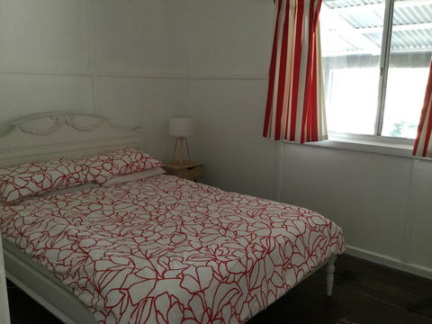 Hat Head Beach Cottage 1 - Accommodation Daintree 10