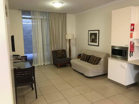 Byron Bay Hotel And Apartments - Accommodation Daintree 21