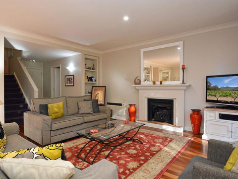 Villa 3br Chianti Villa Located Within Cypress Lakes Resort - Accommodation Daintree 18