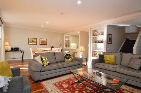 Villa 3br Chianti Villa Located Within Cypress Lakes Resort - Accommodation Daintree 2