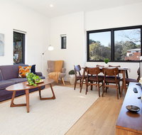 Stylish Apartment With Garage Near Bondi Beach - Accommodation Daintree