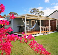 Hayes Beach House - Jervis Bay - Pet Friendly - Accommodation Daintree