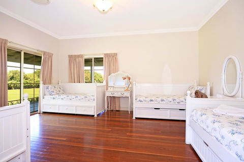 Terara Riverside Retreat - Accommodation Daintree 10