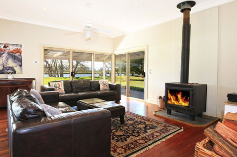 Terara Riverside Retreat - Accommodation Daintree 0