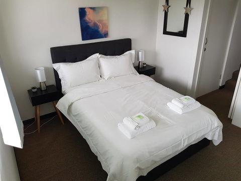 Manly Central Executive - Accommodation Daintree 12