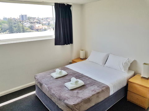 Manly Central Executive - Accommodation Daintree 13