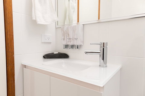 Sapphire Waters Motor Inn - Accommodation Daintree 1