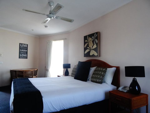 Sapphire Waters Motor Inn - Accommodation Daintree 27