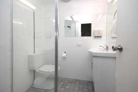 Sapphire Waters Motor Inn - Accommodation Daintree 24