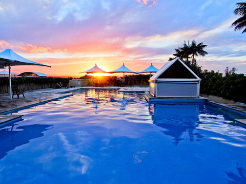 Oaks The Entrance Waterfront Suites - Accommodation Daintree 0
