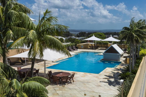 Oaks The Entrance Waterfront Suites - Accommodation Daintree 18