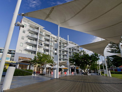 Oaks The Entrance Waterfront Suites - Accommodation Daintree 7