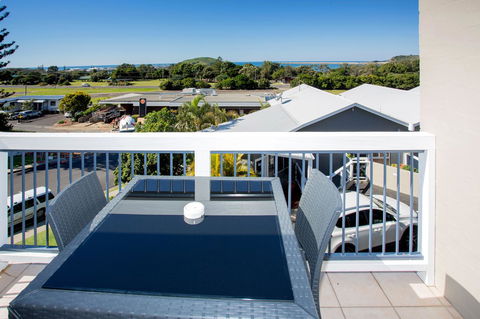 The Observatory Self Contained Apartments - Accommodation Daintree 22