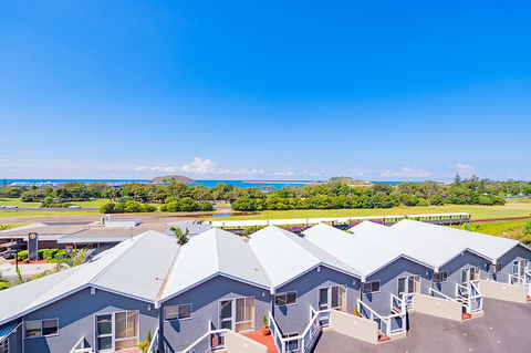 The Observatory Self Contained Apartments - Accommodation Daintree 9