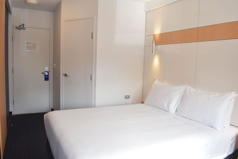 Ibis Budget - Gosford - Accommodation Daintree 7