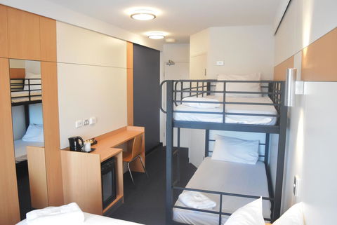 Ibis Budget - Gosford - Accommodation Daintree 3
