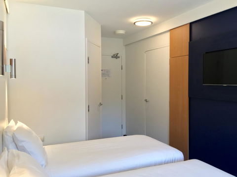 Ibis Budget - Gosford - Accommodation Daintree 21