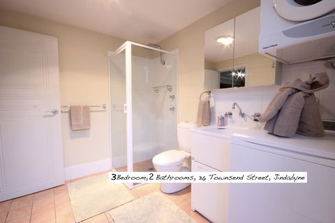 Full Circle Apartments - Accommodation Daintree 14