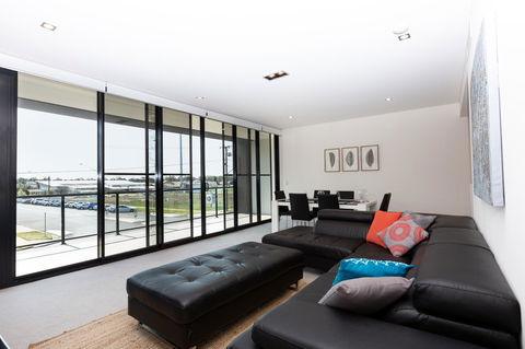 Brand New Executive Apartment - Accommodation Daintree 2
