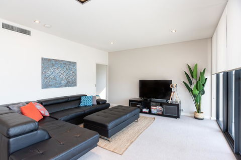 Brand New Executive Apartment - Accommodation Daintree 22