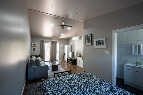Pound Creek Gallery - Accommodation Daintree 16