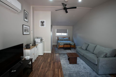 Pound Creek Gallery - Accommodation Daintree 5