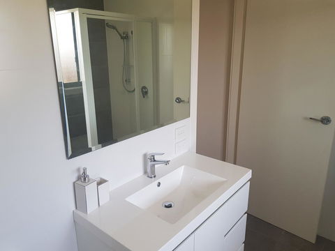 Golden Hill Cottage - Accommodation Daintree 3