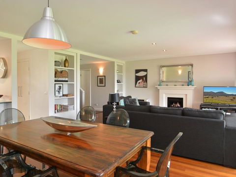 Villa 3br Margarita Villa Located Within Cypress Lakes Resort - Accommodation Daintree 6