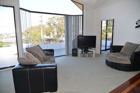 The Boat House - Accommodation Daintree 9