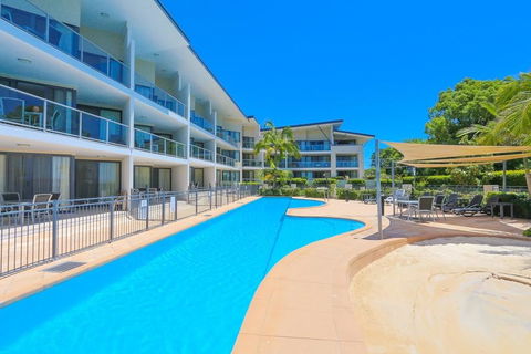 Boathouse Resort (Water Front) - Accommodation Daintree 14